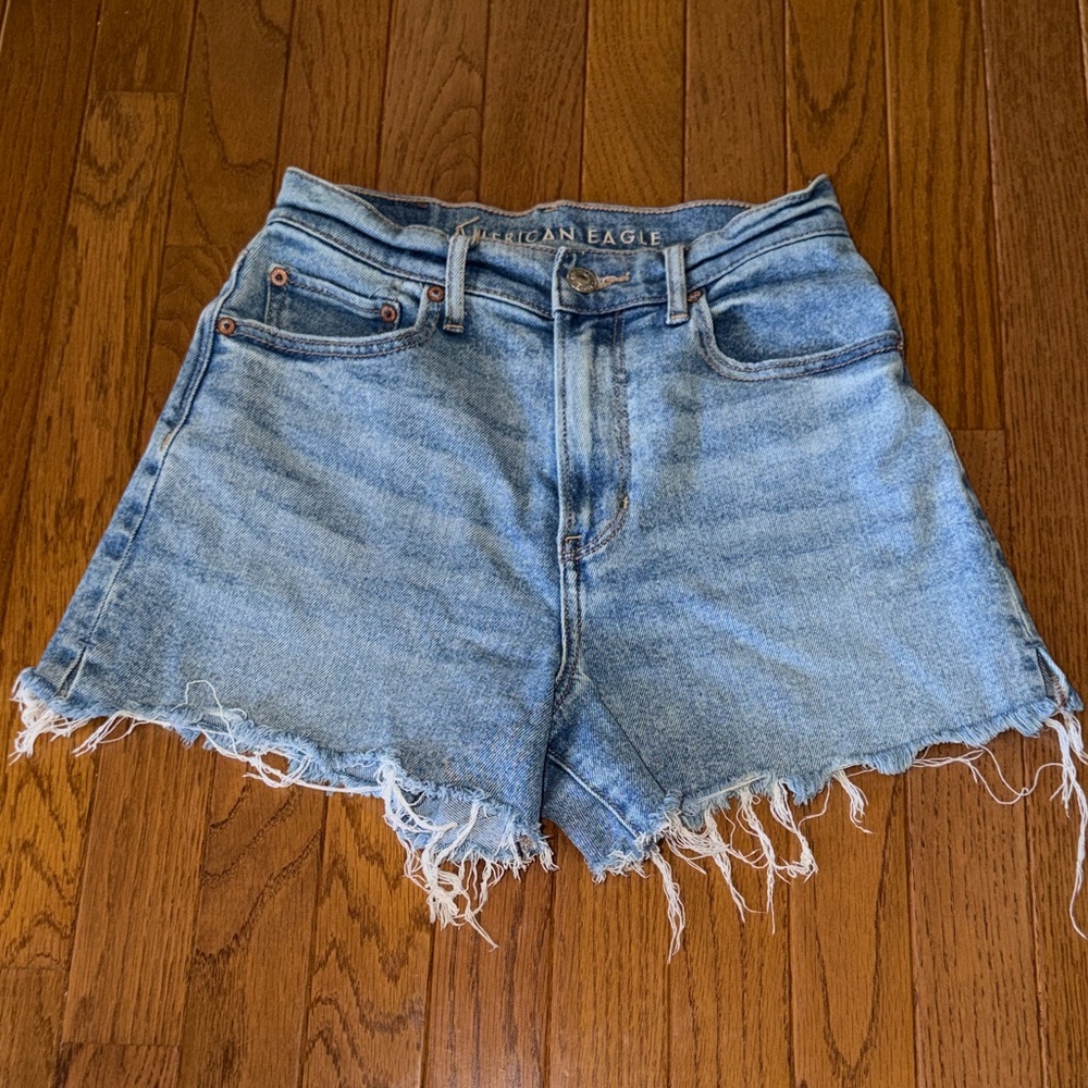 American Eagle Outfitters Light Wash Highest Rise 90s Boyfriend Denim Shorts